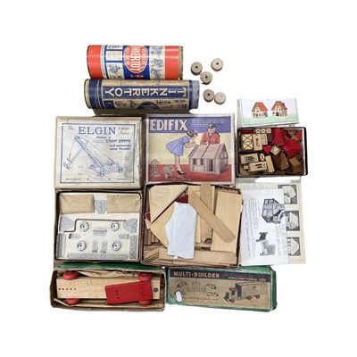 Lot 221 - A mixed lot of vintage construction kits, to...