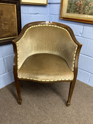 Lot 577 - An Edwardian mushroom upholstered bow back...