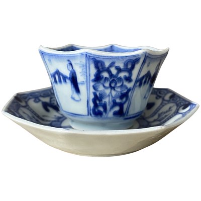 Lot 314 - Chinese  Qing Dynasty Teabowl and Saucer