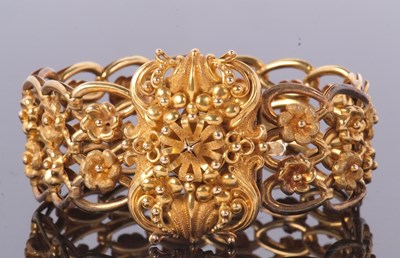 Lot 367 - A 19th century memorial bracelet, the three...