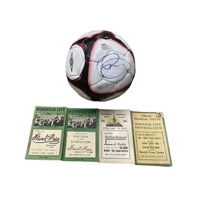 Lot 257 - A mixed lot of Norwich City football...