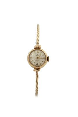 Lot 323 - A 9ct gold Cyma ladies wristwatch with box,...