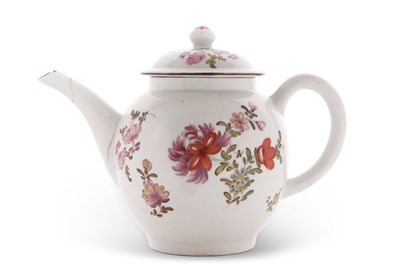 Lot 121 - A Lowestoft teapot and cover circa 1770 with...